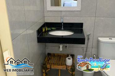 Rancho Rio Grande Premium para Alugar em Miguelopolis - Banheiro Social na Varanda