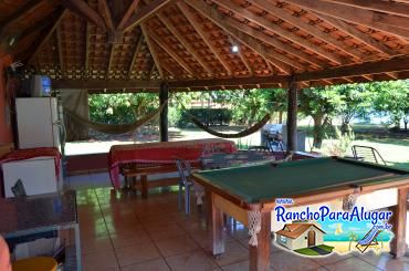Rancho dos Macacos 2 para Alugar em Miguelopolis - Quiosque com Mesa de Sinuca