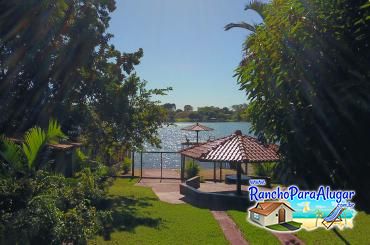 Rancho Tô de Boa para Alugar em Miguelopolis - Vista da Piscina para o Rio