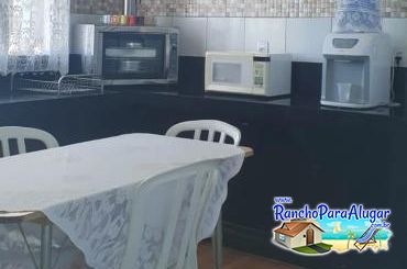 Rancho Paraíso das Águas para Alugar em Miguelopolis - Cozinha