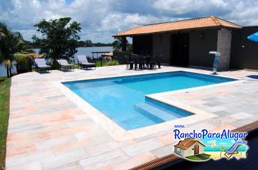 Rancho Recanto Maranata para Alugar em Miguelopolis - Piscina com Hidromassagem