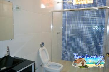 Rancho Solarium 1 para Alugar em Miguelopolis - Banheiro das Suites