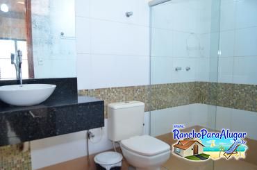 Rancho Laura Mariana para Alugar em Miguelopolis - Banheiro da Suite 2