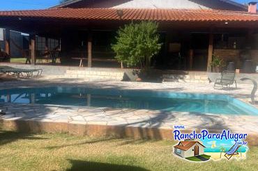 Rancho Recanto Falcão para Alugar em Miguelopolis - Piscina e Vista Casa