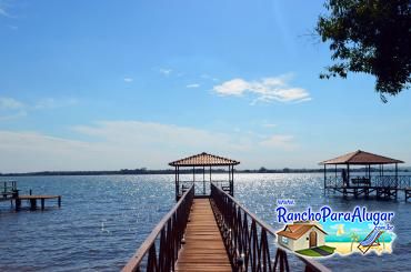 Rancho Giroldo 3 para Alugar em Miguelopolis - Píer com Quiosque