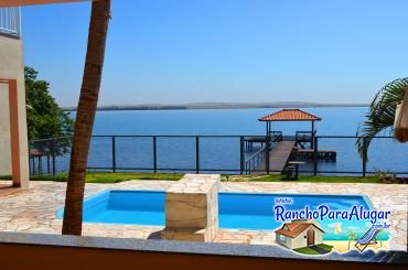 Rancho do Pescador 2 para Alugar em Miguelopolis - Vista da Varanda para a Piscina