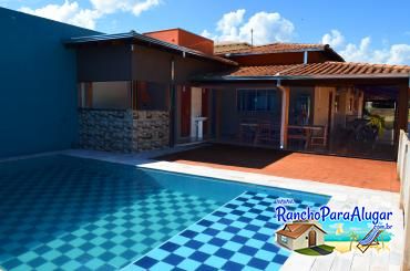 Rancho Mendes para Alugar em Miguelopolis - Vista da Piscina para a Varanda