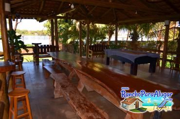 Rancho Mendes para Alugar em Miguelopolis - Área Gourmet com Mesa de Bilhar