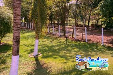 Rancho Alvorada para Alugar em Miguelopolis - Vista da Escada para a Piscina