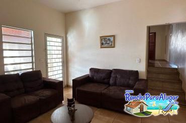 Rancho Alvorada para Alugar em Miguelopolis - Sala de tv com Ventilador