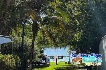 Rancho Alvorada para Alugar em Miguelopolis - Vista da Piscina para o Píer