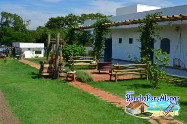 Rancho Quinta do Sol para Alugar em Miguelopolis - Área Externa com Lareira