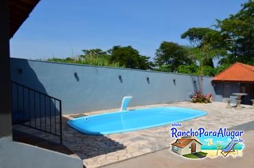 Rancho Santa Luzia para Alugar em Miguelopolis - Piscina