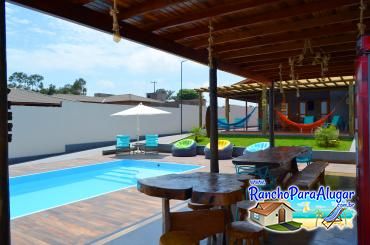 Rancho Leão de Judá para Alugar em Miguelopolis - Vista da Área Gourmet para a Piscina