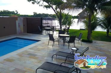 Rancho Kidelícia para Alugar em Miguelopolis - Vista da Piscina para o Rio