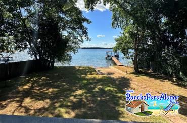 Rancho Chales do Rio Grande para Alugar em Miguelopolis - Vista da Piscina para o Rio