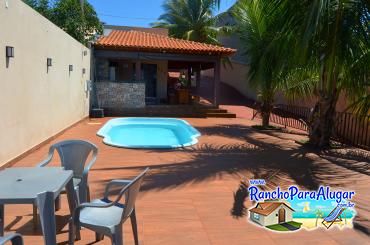 Rancho Show Barbosa 2 para Alugar em Miguelopolis - Piscina ao Lado da Varanda