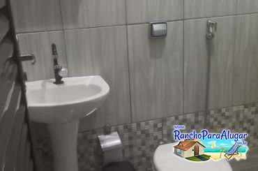Rancho Vô Mário para Alugar em Miguelopolis - Banheiro da Suite 1