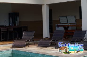 Rancho América para Alugar em Miguelopolis - Vista da Piscina para a Varanda