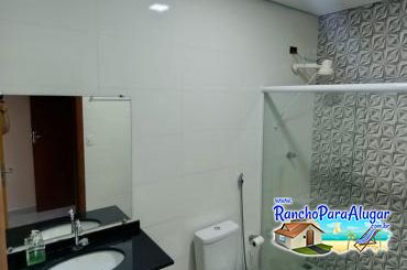 Rancho Moema para Alugar em Miguelopolis - Banheiro das Suites