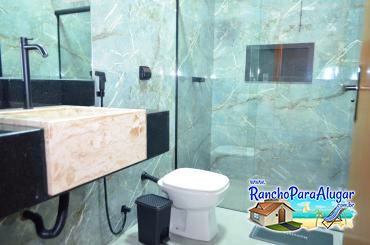 Rancho Gold para Alugar em Miguelopolis - Banheiro das Suites