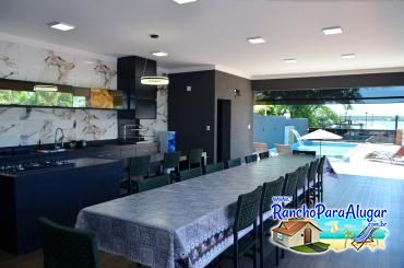 Rancho Gold para Alugar em Miguelopolis - Varanda com Área Gourmet