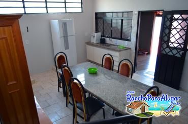 Rancho J.R para Alugar em Miguelopolis - Cozinha
