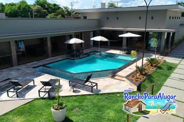 Rancho Meirival 7 para Alugar em Miguelopolis - Piscina