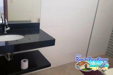 Rancho Recreio 3 para Alugar em Miguelopolis - Banheiro Social na Casa