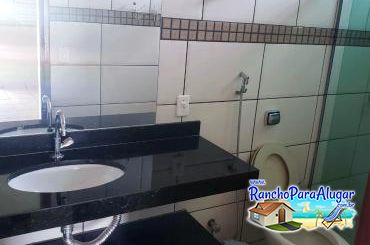 Rancho Recreio 3 para Alugar em Miguelopolis - Banheiro Social na Casa