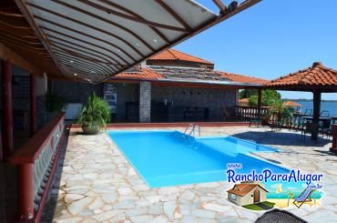 Rancho Meirival 2 para Alugar em Miguelopolis - Piscina ao Lado da Varanda