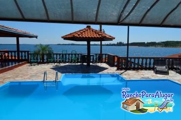 Rancho Meirival 2 para Alugar em Miguelopolis - Vista da Varada para a Piscina