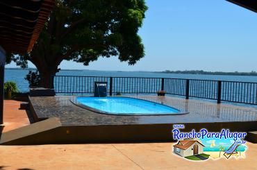 Rancho Água Doce para Alugar em Miguelopolis - Piscina com Cascata