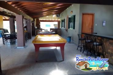 Rancho Anaconda para Alugar em Miguelopolis - Varanda com Mesa de Bilhar e Mesa de Pebolim