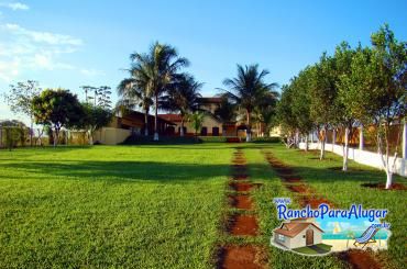 Rancho Kéops para Alugar em Miguelopolis - Vista do Rio para o Rancho