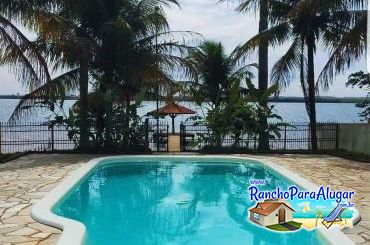 Rancho da Solange para Alugar em Miguelopolis - Vista da Piscina para o Píer