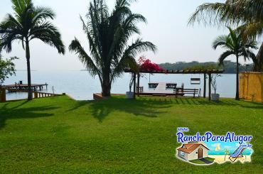 Rancho Du Gordo para Alugar em Miguelopolis - Vista da Piscina para o Rio