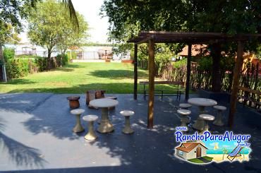 Rancho Gambi para Alugar em Miguelopolis - Vista da Varanda para o Rio