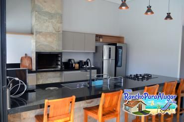 Rancho Oliveira para Alugar em Miguelopolis - Área de Churrasco